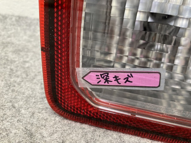 ジムニー/ジムニーシエラ JB64W/JB74W 純正 右 テールランプ/ライト/レンズ ハロゲン KOITO 220-5938C スズキ(148580)