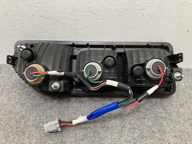 ジムニー/ジムニーシエラ JB64W/JB74W 純正 右 テールランプ/ライト/レンズ ハロゲン KOITO 220-5938C スズキ(148580)