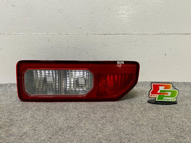 ジムニー/ジムニーシエラ JB64W/JB74W 純正 右 テールランプ/ライト/レンズ ハロゲン KOITO 220-5938C スズキ(148582)