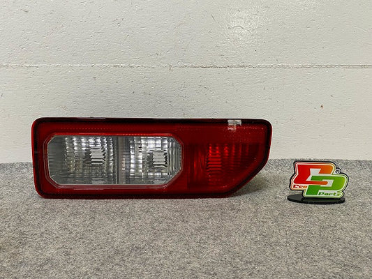 ジムニー/ジムニーシエラ JB64W/JB74W 純正 右 テールランプ/ライト/レンズ ハロゲン KOITO 220-5938C スズキ(148582)