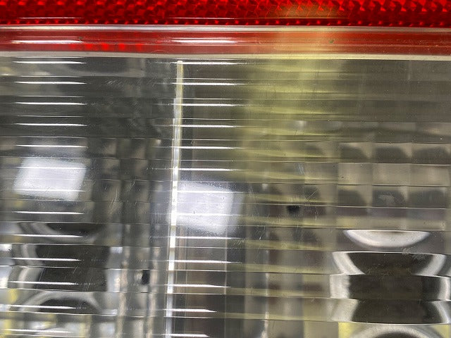 ジムニー/ジムニーシエラ JB64W/JB74W 純正 右 テールランプ/ライト/レンズ ハロゲン KOITO 220-5938C スズキ(148582)