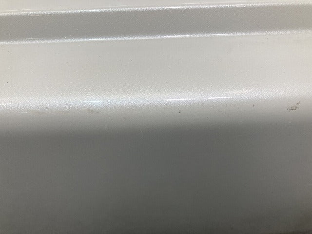 ハイエース 200系/標準 純正 リア バンパー 52159-26300 ホワイトパールクリスタルシャイン 070 トヨタ(148584)
