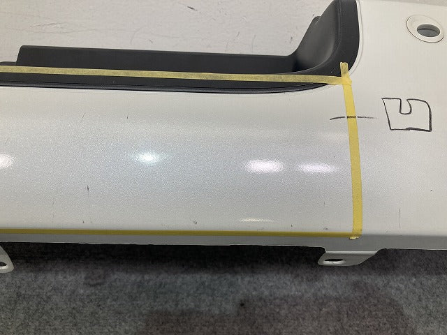 ハイエース 200系/標準 純正 リア バンパー 52159-26300 ホワイトパールクリスタルシャイン 070 トヨタ(148584)