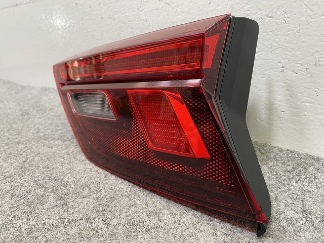 新品!ティグアン 5N系 純正 右 テールランプ/ライト/レンズ LED HELLA 5NA 945 094 5NA945094G フォルクスワーゲン(148593)