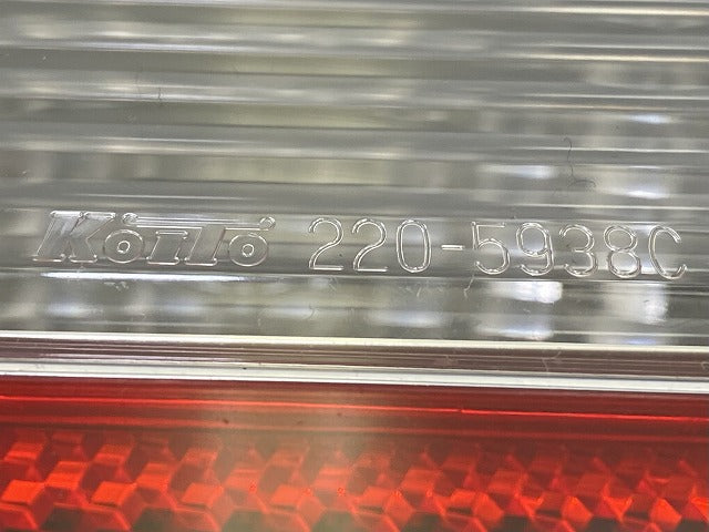 ジムニー/ジムニーシエラ JB64W/JB74W 純正 右 テールランプ/ライト/レンズ LED KOITO 220-5938C スズキ(148598)