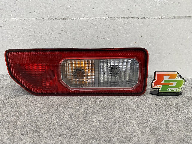 ジムニー/ジムニーシエラ JB64W/JB74W 純正 左 テールランプ/ライト/レンズ LED KOITO 220-5938C スズキ(148599)