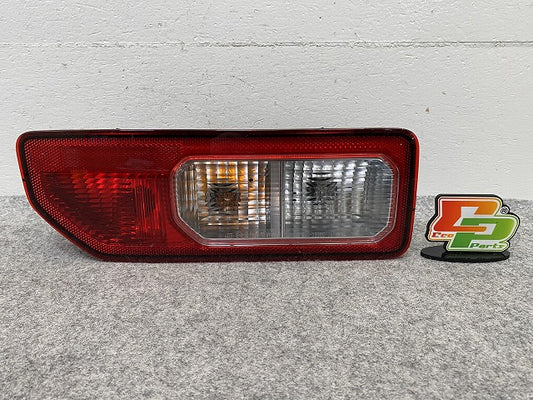 ジムニー/ジムニーシエラ JB64W/JB74W 純正 左 テールランプ/ライト/レンズ LED KOITO 220-5938C スズキ(148603)