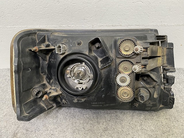 ミニキャブ U61V/U62V/U62T/U61W/U62W/U71 純正 左 ヘッドライト/ランプ ハロゲン 刻印0 STANLEY P1711 三菱(148607)
