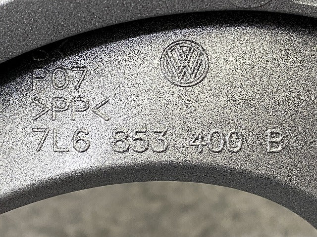 新品!トゥアレグ 7L系/2007-2010 純正 右 フロント フォグランプ カバー 7L6 853 400 7L6853400A7W フォルクスワーゲン(148615)