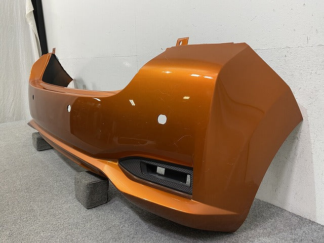 ノート/NOTE E12/NE12/HE12/ANE12 純正 後期 リア バンパー 85022 5WJ0H プレミアムコロナオレンジ EBB 日産(148635)