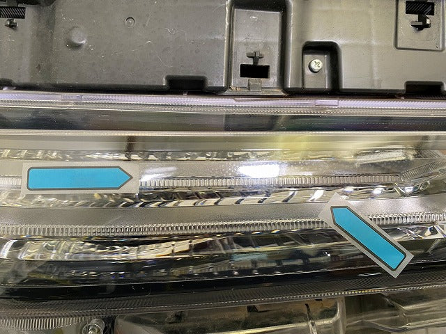 ジャンク!ヴェルファイア 30系/AGH30W/35W GGH30W/35W 純正 前期 右 ヘッドライト LED レベライザー ICHIKOH 58-64 81185-58391(148670)