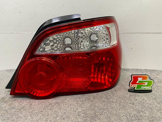インプレッサ WRX-STI GDB/GDA 純正 右 テールランプ/ライト/レンズ ハロゲン KOITO 220-20797 スバル(148674)
