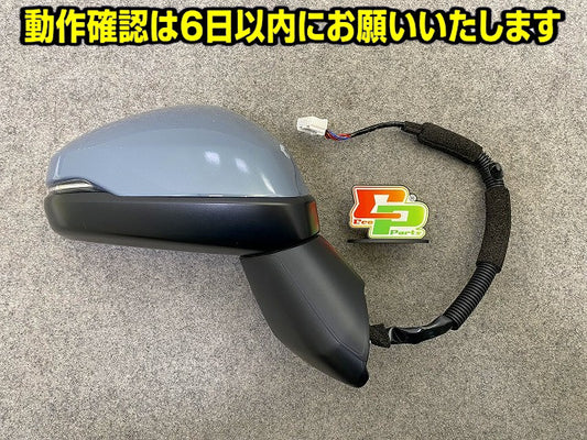 フリード GT1/GT2/GT3/GT4/GT5/GT6/GT7/GT8 純正 右 ドアミラー 9線 ウインカー 32R-E0B00-010/000 ソニックグレー NH877P ホンダ(148681)