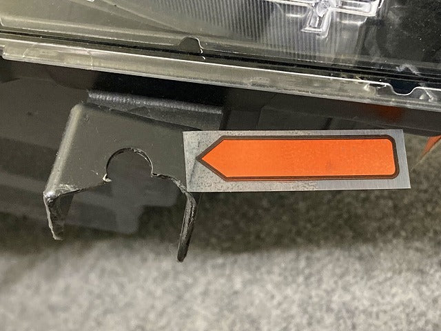 セレナ S/X/G/XV C27/GC27/GNC27 純正 後期 右 ヘッドライト/ランプ LED レベライザー 刻印B KOITO 100-23784 日産(148682)