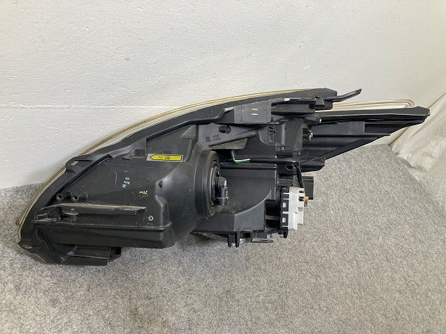 プリウス 30系/ZVW30 純正 前期 右 ヘッドライト/ランプ LED レベライザー 刻印ok KOITO 47-30 トヨタ(148686)