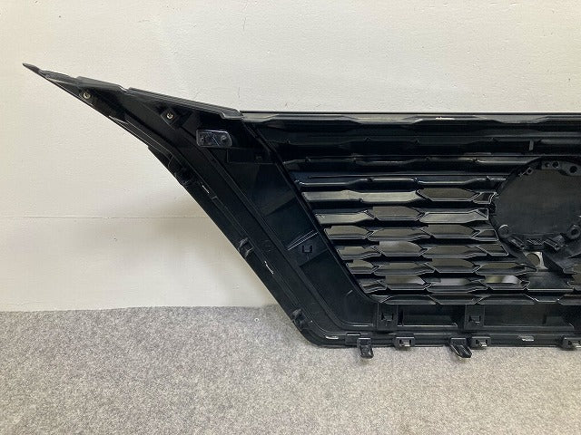 エクストレイル/X-TRAIL T33/SNT33 純正 フロント グリル/ラジエーターグリル カメラ穴付 62310 6RU0A/B/C/D ブラック 日産(148698)