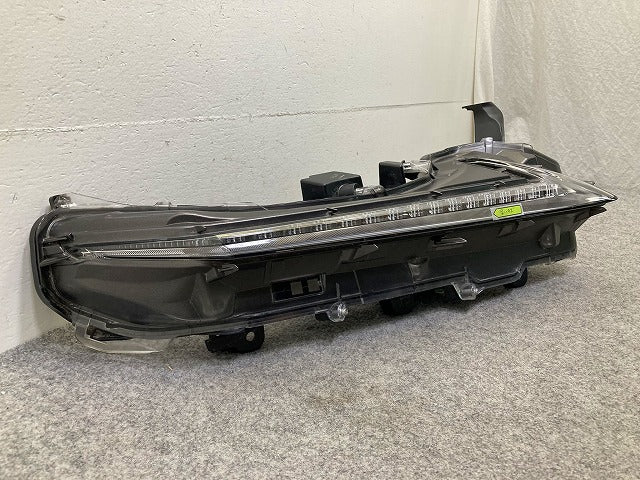 NX 200t/AGZ10/AGZ15 300h/AYZ10/AYZ15 純正 後期 右 ウィンカー LED 刻印Y クリアランスランプ KOITO 78-36 レクサス(148707)