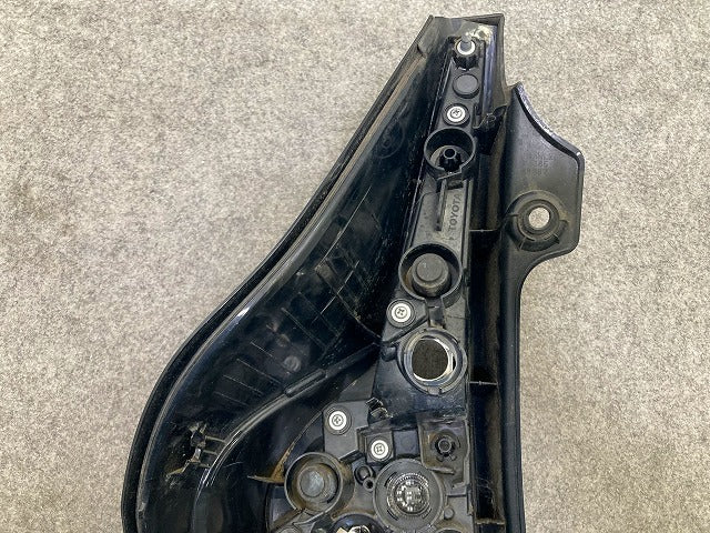アクア/AQUA NHP10 純正 後期 右 テールランプ/ライト/レンズ LED 刻印X STANLEY 52-309 トヨタ(148709)