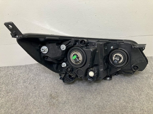 フリード GB5/GB6 純正 左 ヘッドライト/ランプ レベライザーハロゲン STANLEY W2171 ホンダ(148713)