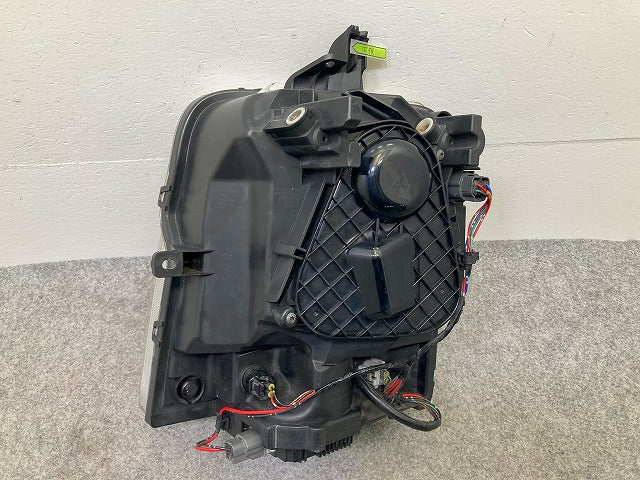 エブリィワゴン/スクラム DA64W/DG64W 純正 後期 右 ヘッドライト/ランプ キセノン HID バラスト LE06H6166 スズキ(148724)