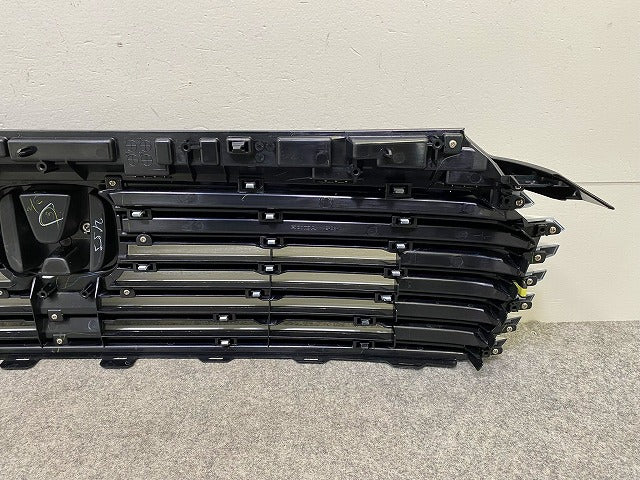 新車取り外し!ヴェゼル/VEZEL e:HEV RV3/RV4/RV5/RV6 純正 フロント グリル/ラジエーターグリル ホワイトパール NH609P ホンダ(148735)
