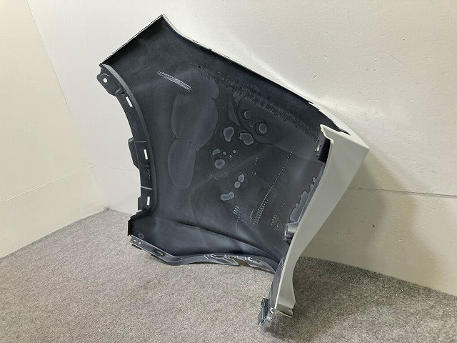 カローラ クロス ZSG10/MXGA10/ZVG11/ZVG15/ZVG13/ZVG16 純正 右 リア コーナー パネル カバー 52165-16020 ホワイトパール 089(148755)