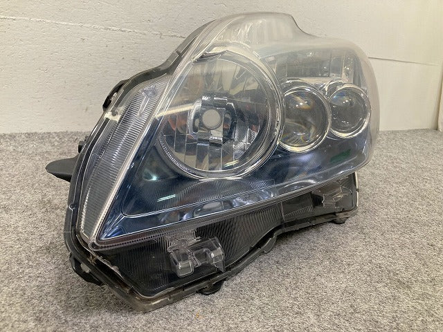プリウス 30系/ZVW30 純正 前期 左 ヘッドライト/ランプ LED レベライザー 刻印ニ KOITO 47-30 トヨタ(148765)