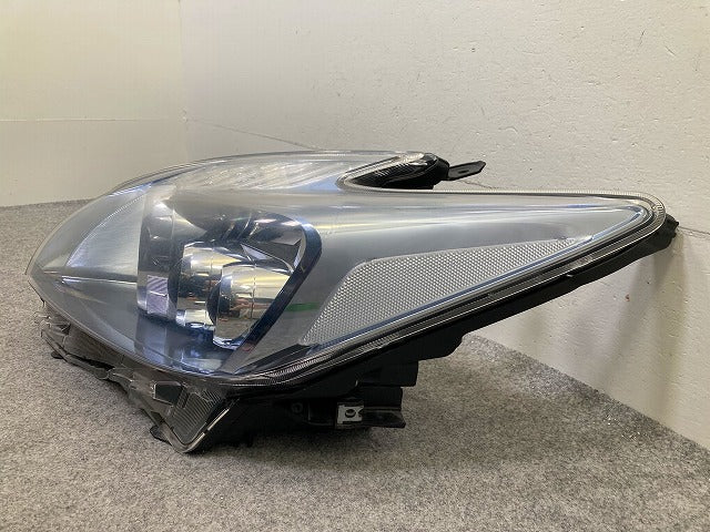 プリウス 30系/ZVW30 純正 前期 左 ヘッドライト/ランプ LED レベライザー 刻印ニ KOITO 47-30 トヨタ(148765)
