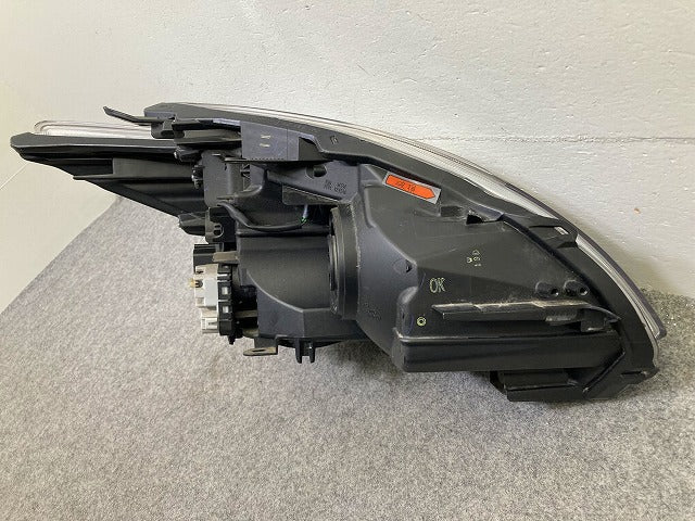 プリウス 30系/ZVW30 純正 前期 左 ヘッドライト/ランプ LED レベライザー 刻印ニ KOITO 47-30 トヨタ(148765)