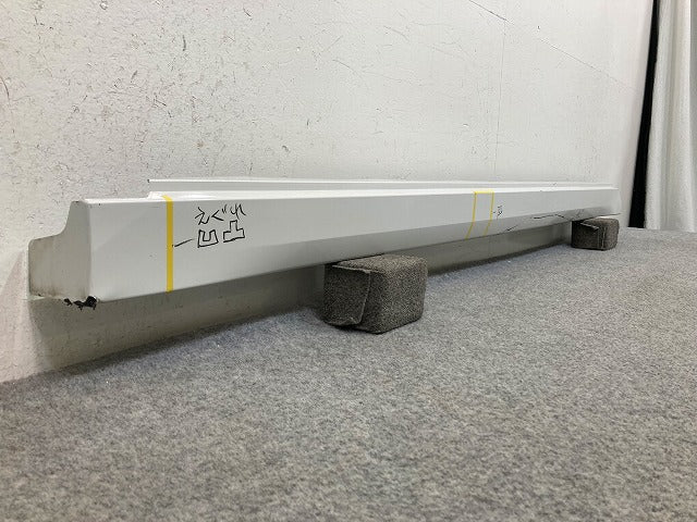 ルークス ハイウェイスター B44A/B45A/B47A/B48A 純正 右 サイドステップ/サイドスカート 76850 7NC-0 76850-7NA7B ホワイト QBA(148766)