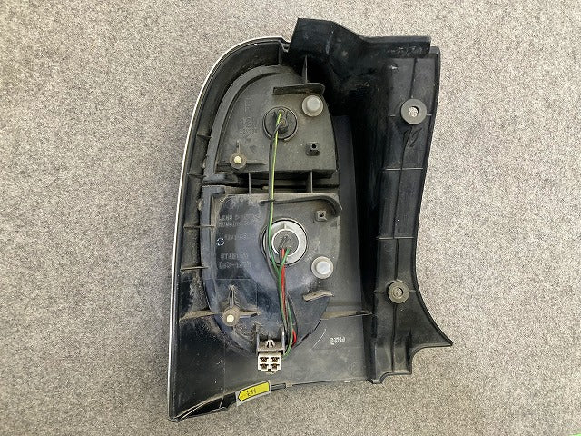 キャロル AC6P 純正 右 テールランプ/ライト/レンズ ハロゲン STANLEY 043-1479 マツダ(148774)
