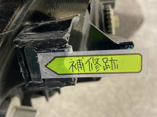 プリウス 50系/ZVW50/ZVW51/ZVW55 純正 前期 左 ヘッドライト/ランプ LED 刻印C3 KOITO 47-75 トヨタ(148786)