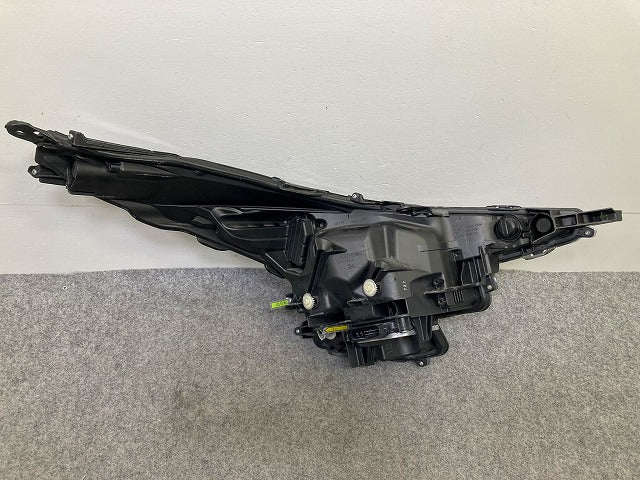 プリウス 50系/ZVW50/ZVW51/ZVW55 純正 前期 左 ヘッドライト/ランプ LED 刻印C3 KOITO 47-75 トヨタ(148786)