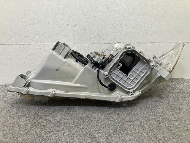 カムリ 40系/ACV40/ACV45 純正 前期 右 ヘッドライト/ランプ キセノン HID AFS無 レベライザー KOITO 33-110  81185-33622 トヨタ(148795)