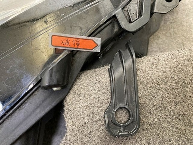 カムリ 70系/AXVH70/AXVH75 純正 前期 左 ヘッドライト/ランプ LED 刻印Y KOITO 33-233 81185-33E11 トヨタ(148803)