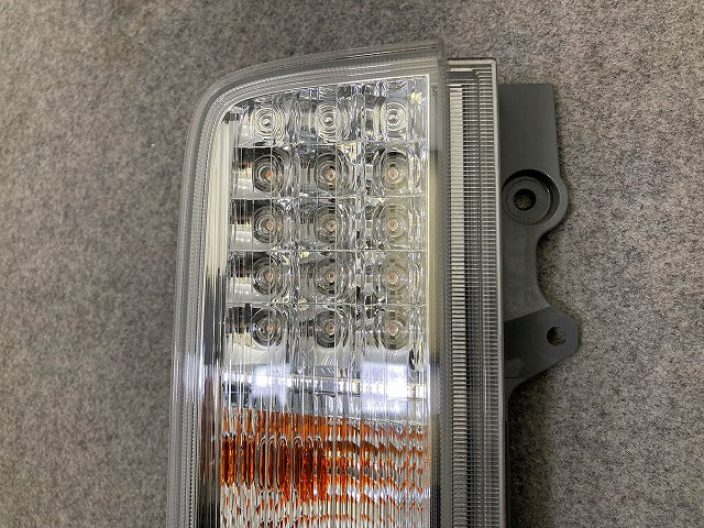 エルグランド ハイウェイスター E52/PE52/PNE52/TE52/TNE52 純正 前期 左 テールランプ/ライト/レンズ LED STANLEY P8960 日産(148819)