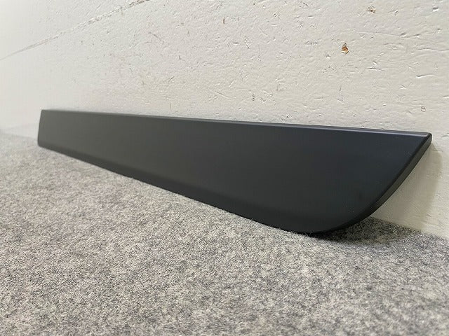 新品!A4(B6/B7) 8E系 純正 左 リア ドア モール/プロテクター ロア 8E0.853969 8E08539697DL アウディ(148822)