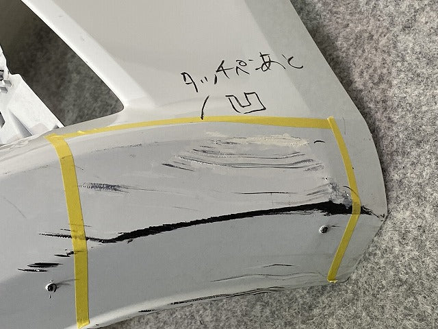 A4 8W系 純正 フロント バンパー グリルスポイラー付 8W0.807.437 AB-AG グレイシアホワイトメタリック LS9R アウディ(148826)