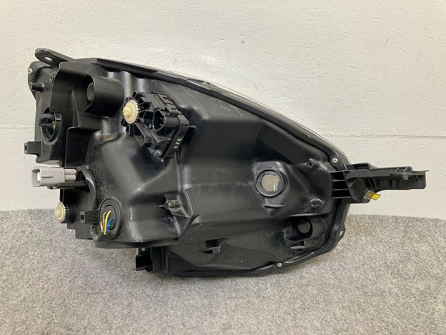 パッソ モーダ M700A/M710A 純正 左 ヘッドライト/ランプ LED レベライザー KOITO 100-69028 トヨタ(148827)