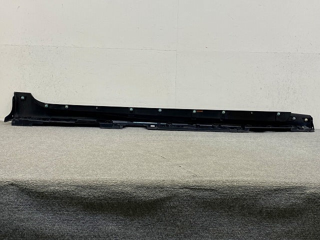 プリウス 50系/ZVW50/ZVW51/ZVW55/プリウス PHV ZVW52 純正 左 サイドステップ/サイドスカート 75860-47080 ブラック 218 トヨタ(148842)