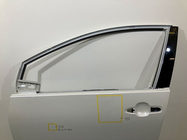 プリウス 50系/ZVW50/ZVW51/ZVW55/プリウス PHV ZVW52 純正 左 フロント ドア ホワイトパールクリスタルシャイン 070 トヨタ(148850)