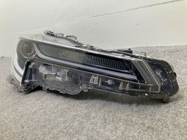 カローラ ツーリング NRE210W/ZRE212W/ZWE211W/ZWE214W 純正 前期 右 ヘッドライト/ランプ LED 刻印M KOITO 12-632 81105-12M50(148875)