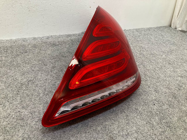 Sクラス W222 純正 前期 右 テールランプ/ライト/レンズ LED ULO 611042 メルセデスベンツ(148884)