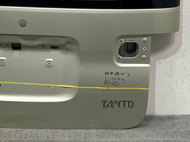 タント L375S/L385S 純正 リアゲート/バックドア/リアハッチ ガラス付 シャンパンメタリックオパール T17 ダイハツ(148885)