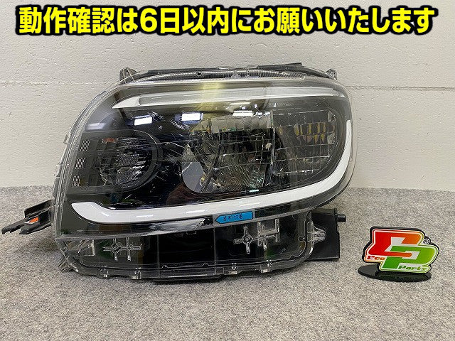 タント LA650S/LA660S 純正 左 ヘッドライト/ランプ LED レベライザー 刻印01 KOITO 100-69074 ダイハツ(148903)