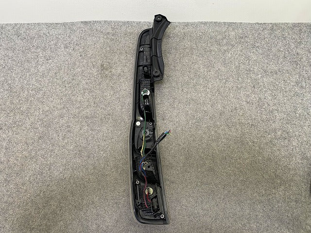 ムーヴ カスタム LA100S/LA110S 純正 右 テールランプ/ライト/レンズ LED ICHIKOH D098 ダイハツ(148905)