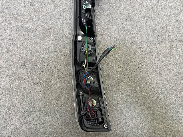 ムーヴ カスタム LA100S/LA110S 純正 右 テールランプ/ライト/レンズ LED ICHIKOH D098 ダイハツ(148905)