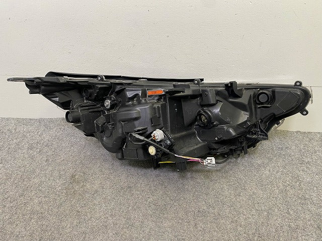 RAV4 ラブ4 MXAA52/MXAA54/AXAH52/AXAH54 純正 前期 左 ヘッドライト/ランプ LED レベライザー 刻印M STANLEY 42-95 トヨタ(148912)