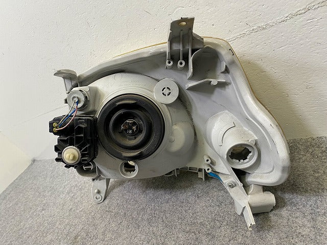 エッセ L235S/L245S 純正 右 ヘッドライト/ランプ ハロゲン レベライザー KOITO 100-51824 ダイハツ(148915)