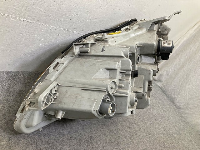 クラウン アスリート GRS180/GRS181/GRS182/GRS183/GRS184 純正 右 ヘッドライト/ランプ キセノン HID AFS無 刻印J STANLEY 30-313(148916)